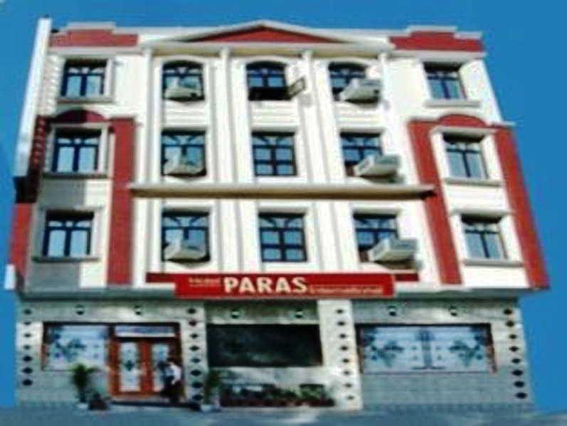 Treebo Paras International Deli Exterior foto
